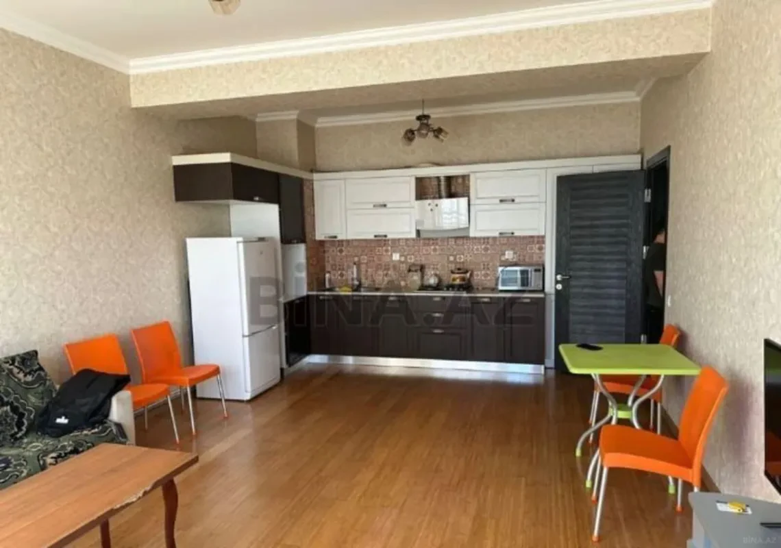 Kirayə verilir 2 otaqlı mənzil 56 m²