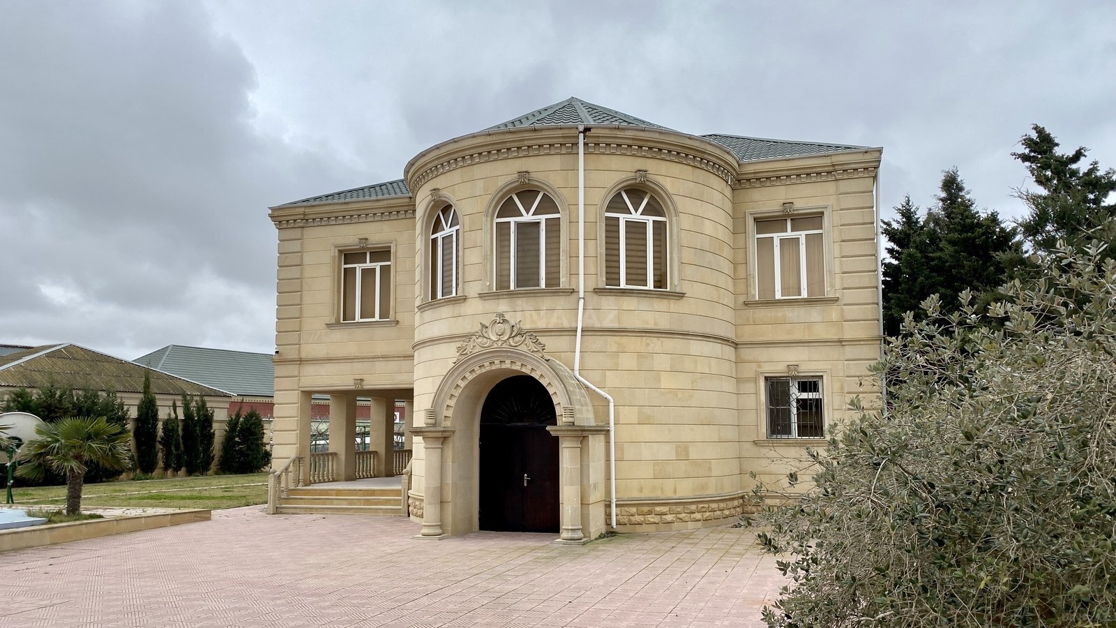 Kirayə verilir 8 otaqlı həyət evi 350 m² — Bakı, Şüvəlan 8 otaq 350.00 m²