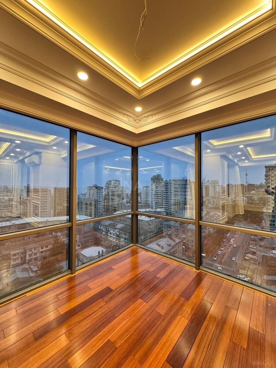 Satılır 4 otaqlı mənzil 245 m² — Bakı 4 otaq 245.00 m²