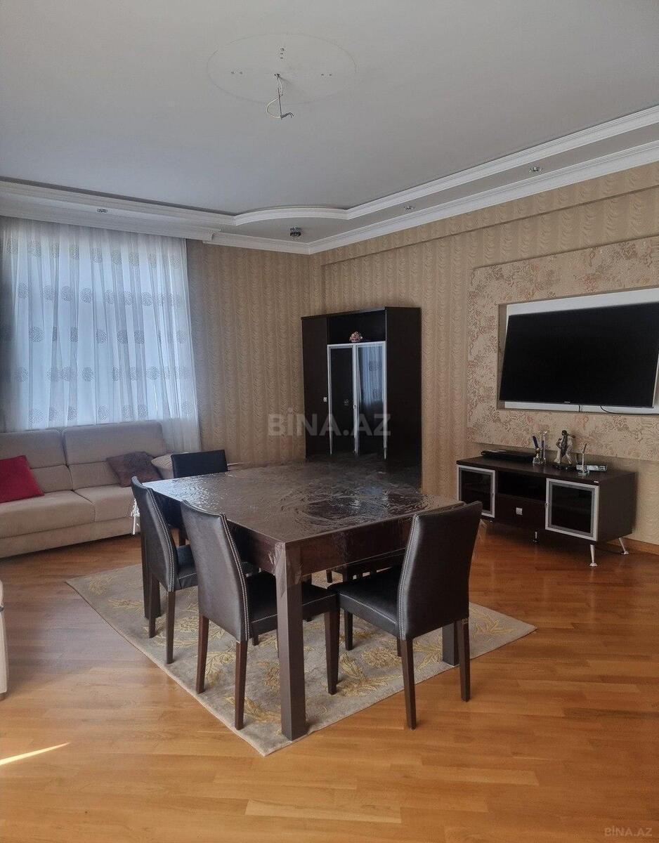 Satılır 4 otaqlı mənzil 180 m² — Bakı 4 otaq 180.00 m²