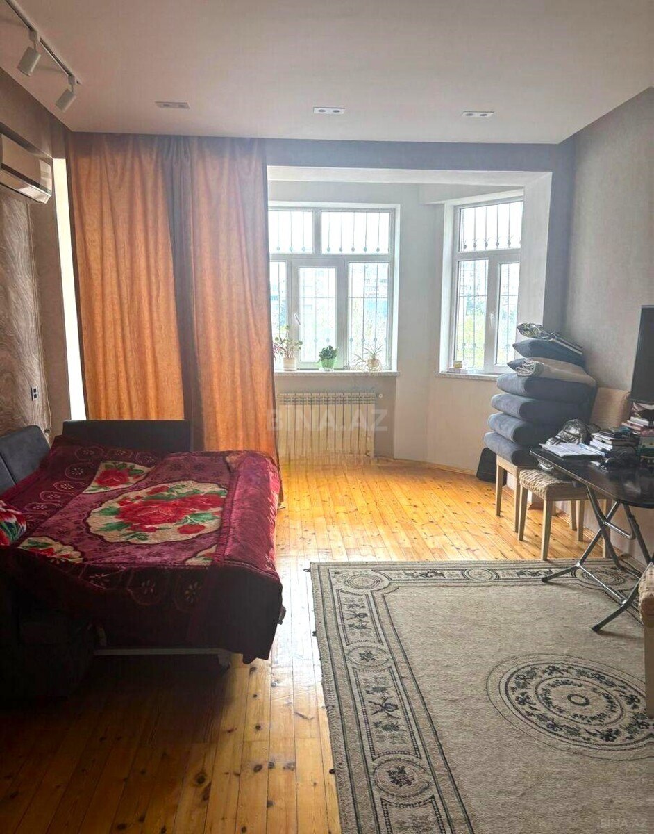 Satılır 2 otaqlı mənzil 80 m² — Bakı, İnşaatçılar 2 otaq 80.00 m²