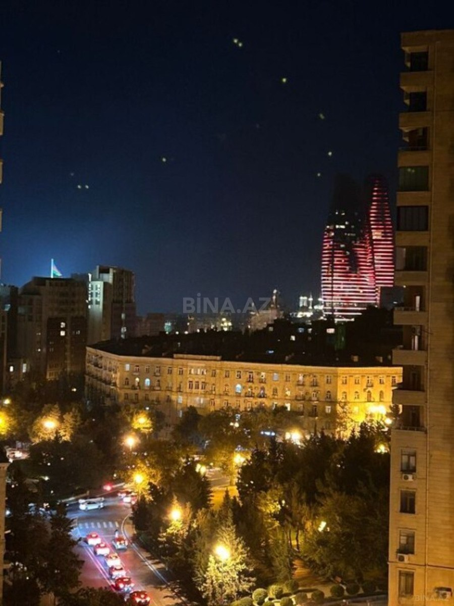 Satılır 3 otaqlı mənzil 110 m² — Bakı 3 otaq 110.00 m²