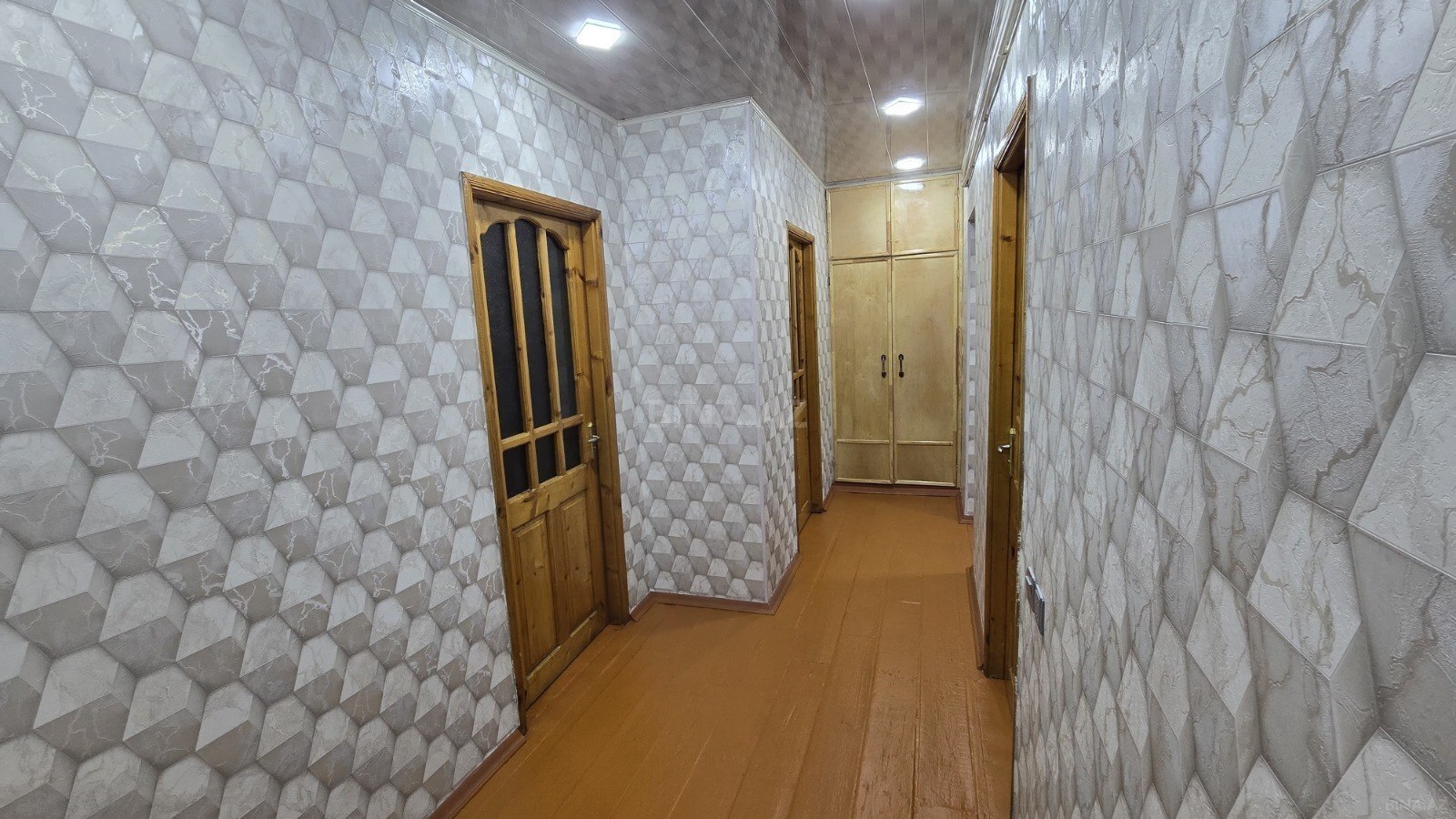 Kirayə verilir 3 otaqlı mənzil 65 m² — Bakı 3 otaq 65.00 m²