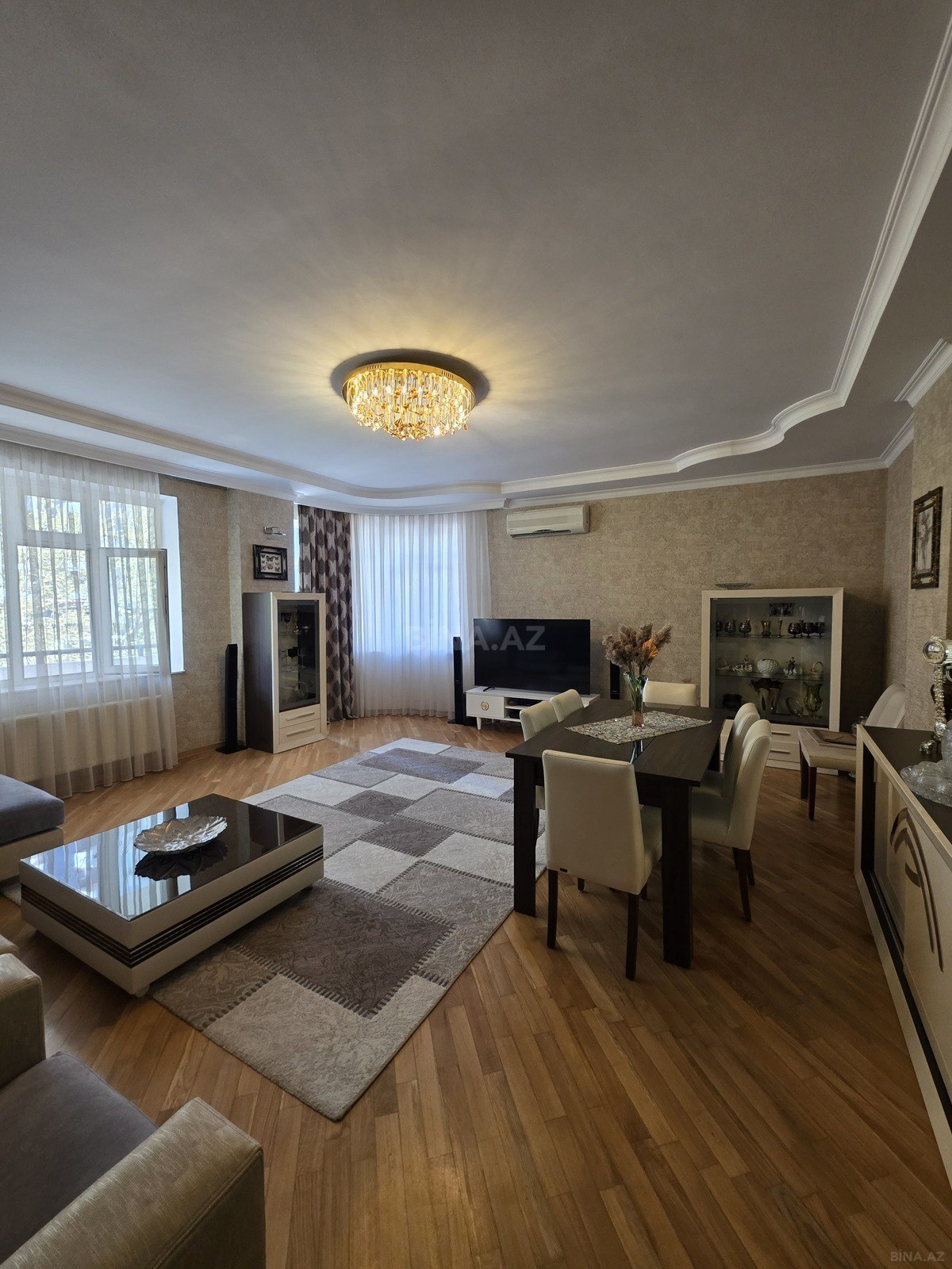 Satılır 4 otaqlı mənzil 203 m² — Bakı, Nizami 4 otaq 203.00 m²