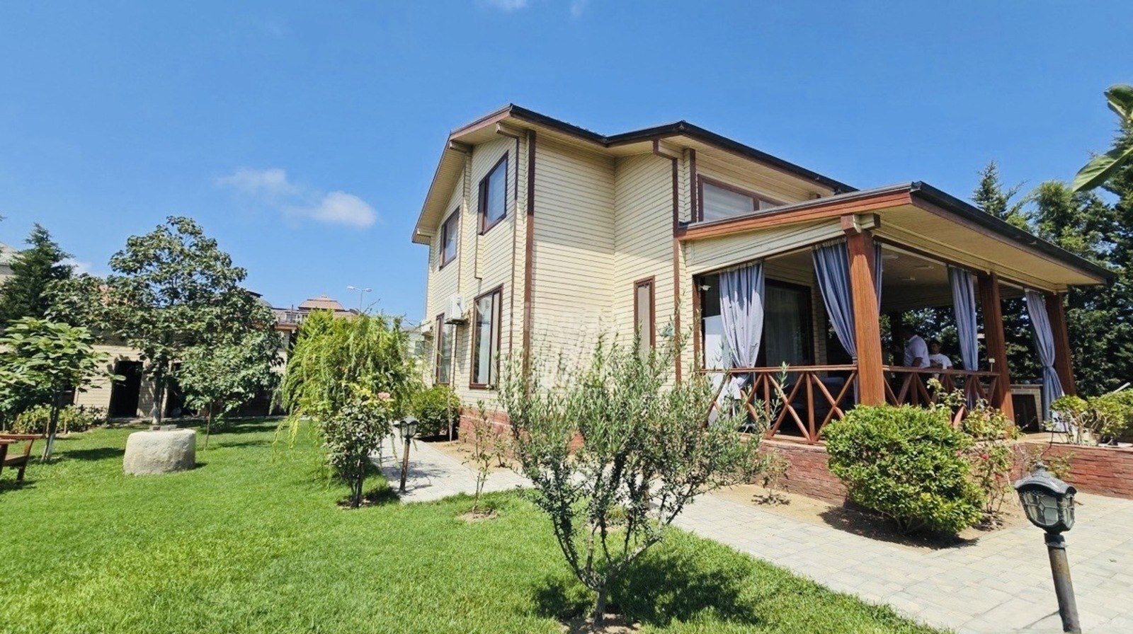 Kirayə verilir 4 otaqlı həyət evi 260 m² — Bakı, Buzovna 4 otaq 260.00 m²