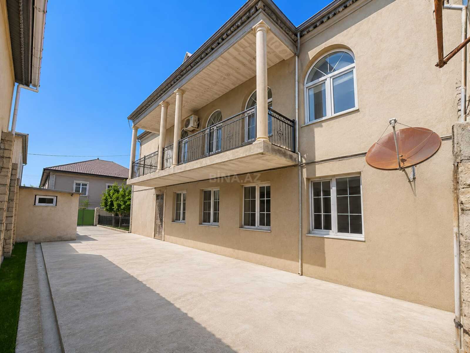 Satılır 8 otaqlı həyət evi 250 m² — Bakı, Həzi Aslanov qəs. 8 otaq 250.00 m²