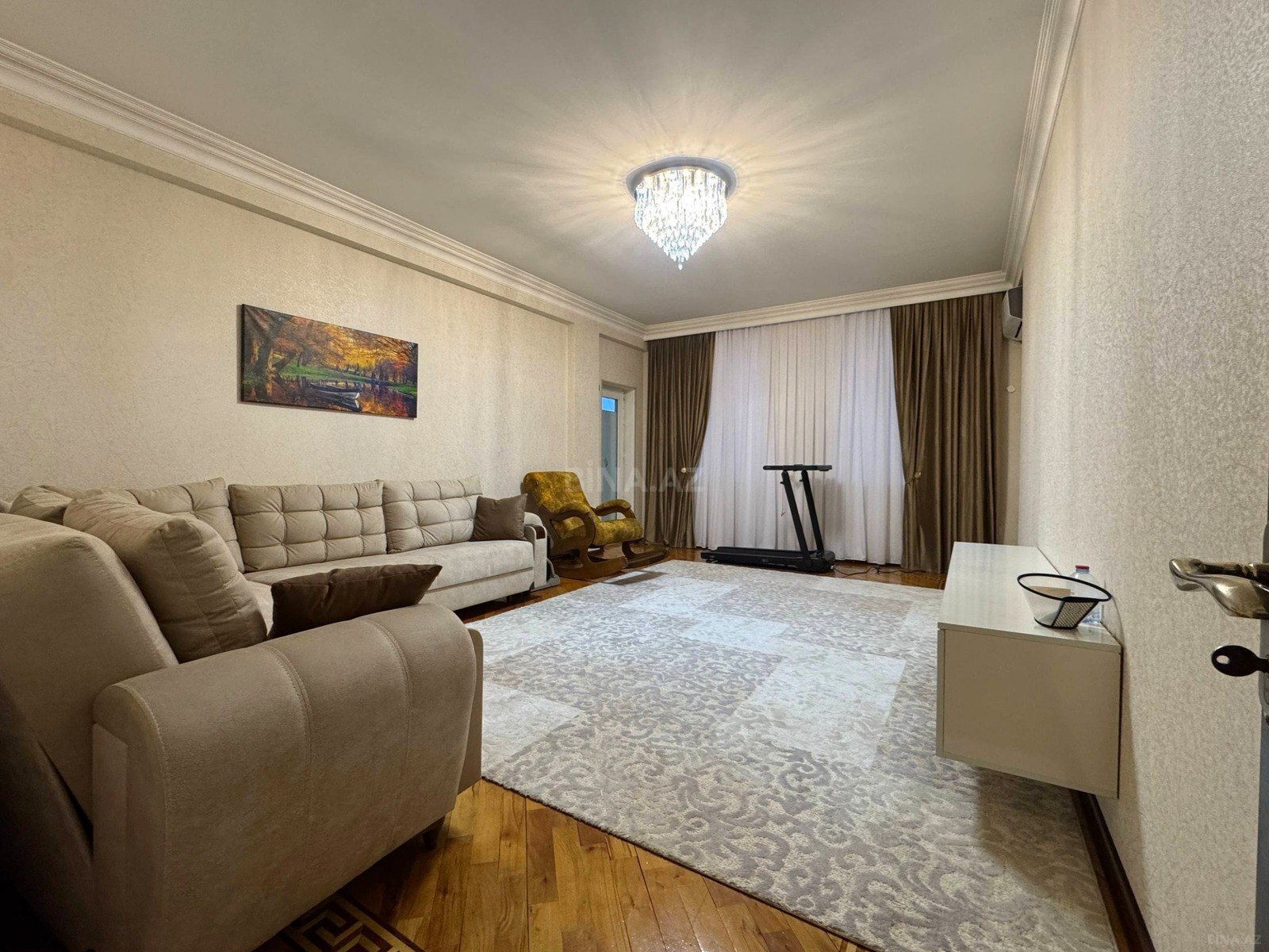 Satılır 3 otaqlı mənzil 98 m² — Bakı, Memar Əcəmi yanı 3 otaq 98.00 m²