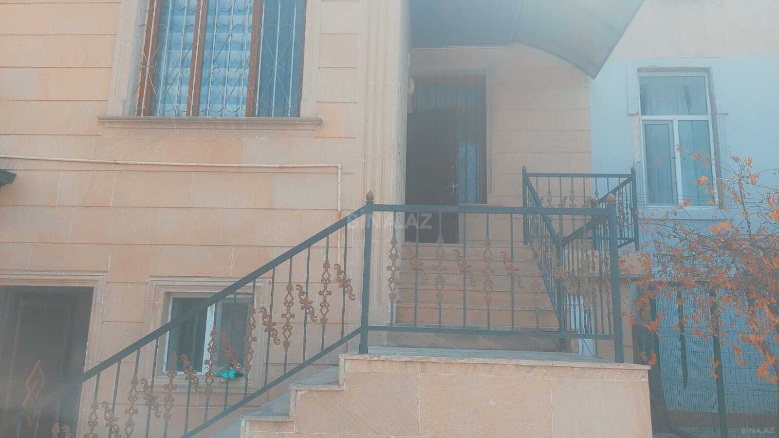 Satılır 5 otaqlı həyət evi 160 m² — Bakı 5 otaq 160.00 m²