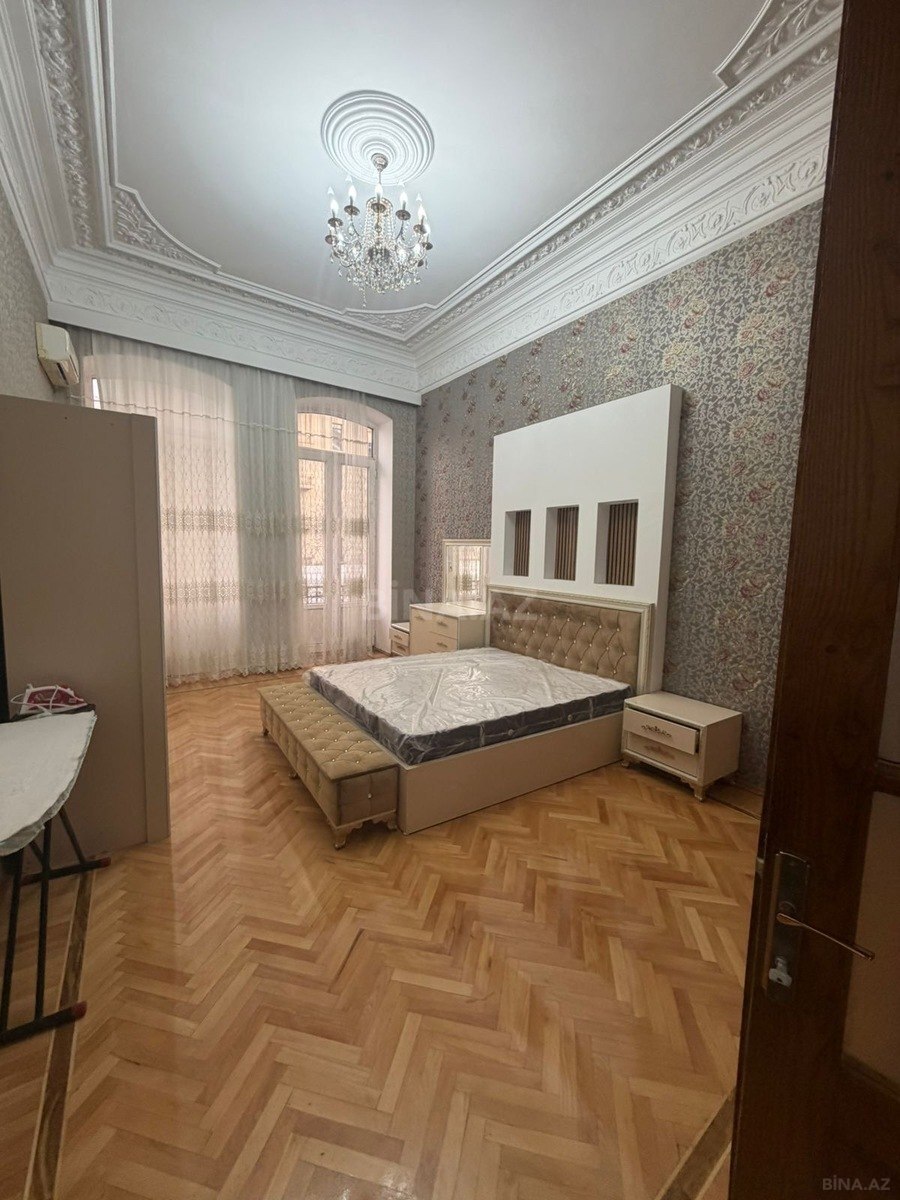 Kirayə verilir 3 otaqlı mənzil 150 m² — Bakı, Sahil qəs. 3 otaq 150.00 m²