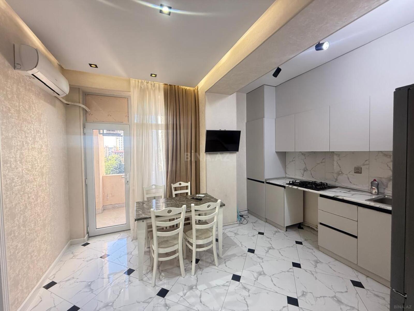 Kirayə verilir 3 otaqlı mənzil 80 m² — Bakı 3 otaq 80.00 m²