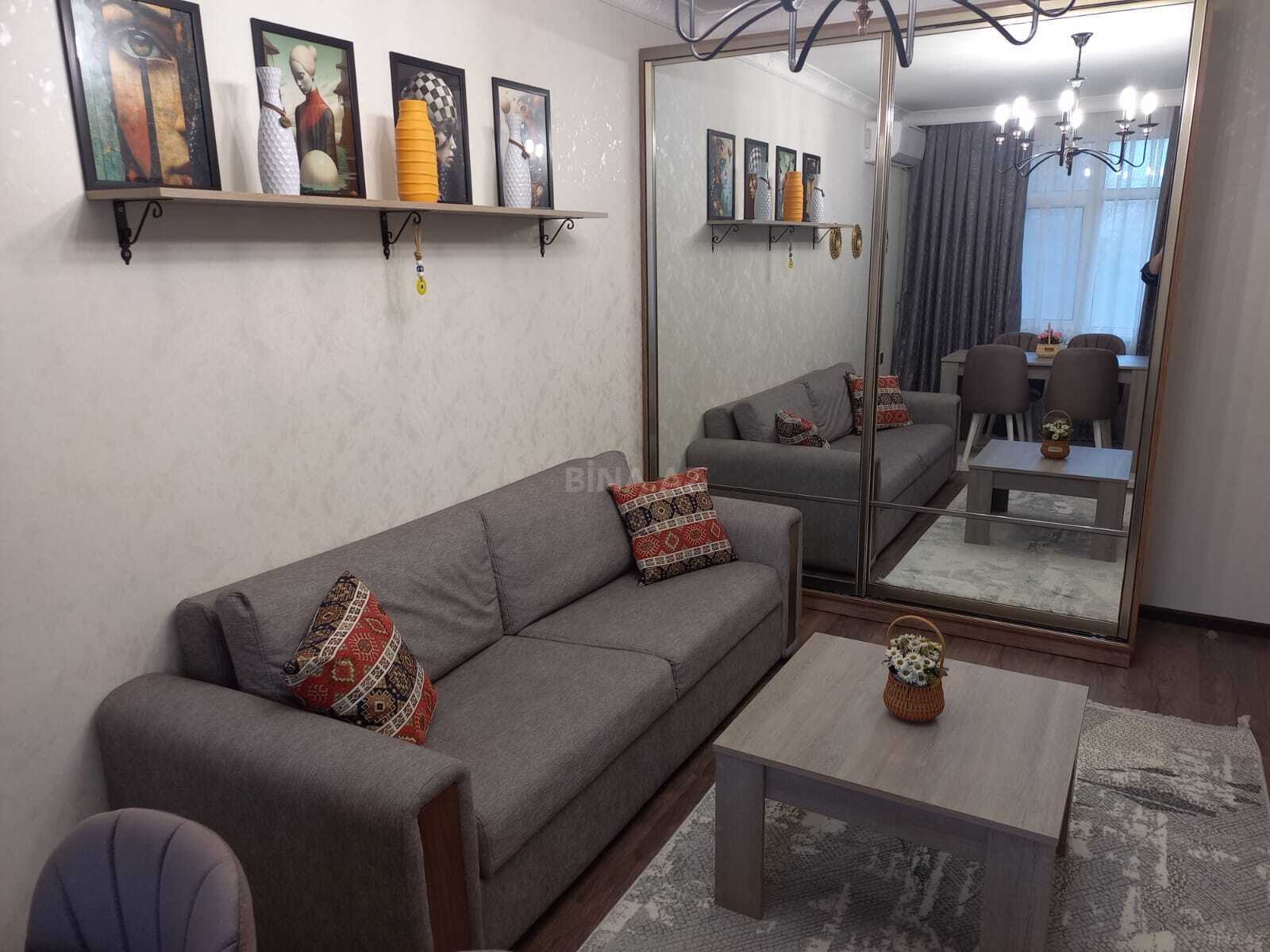 Kirayə verilir 1 otaqlı mənzil 45 m² — Bakı 1 otaq 45.00 m²