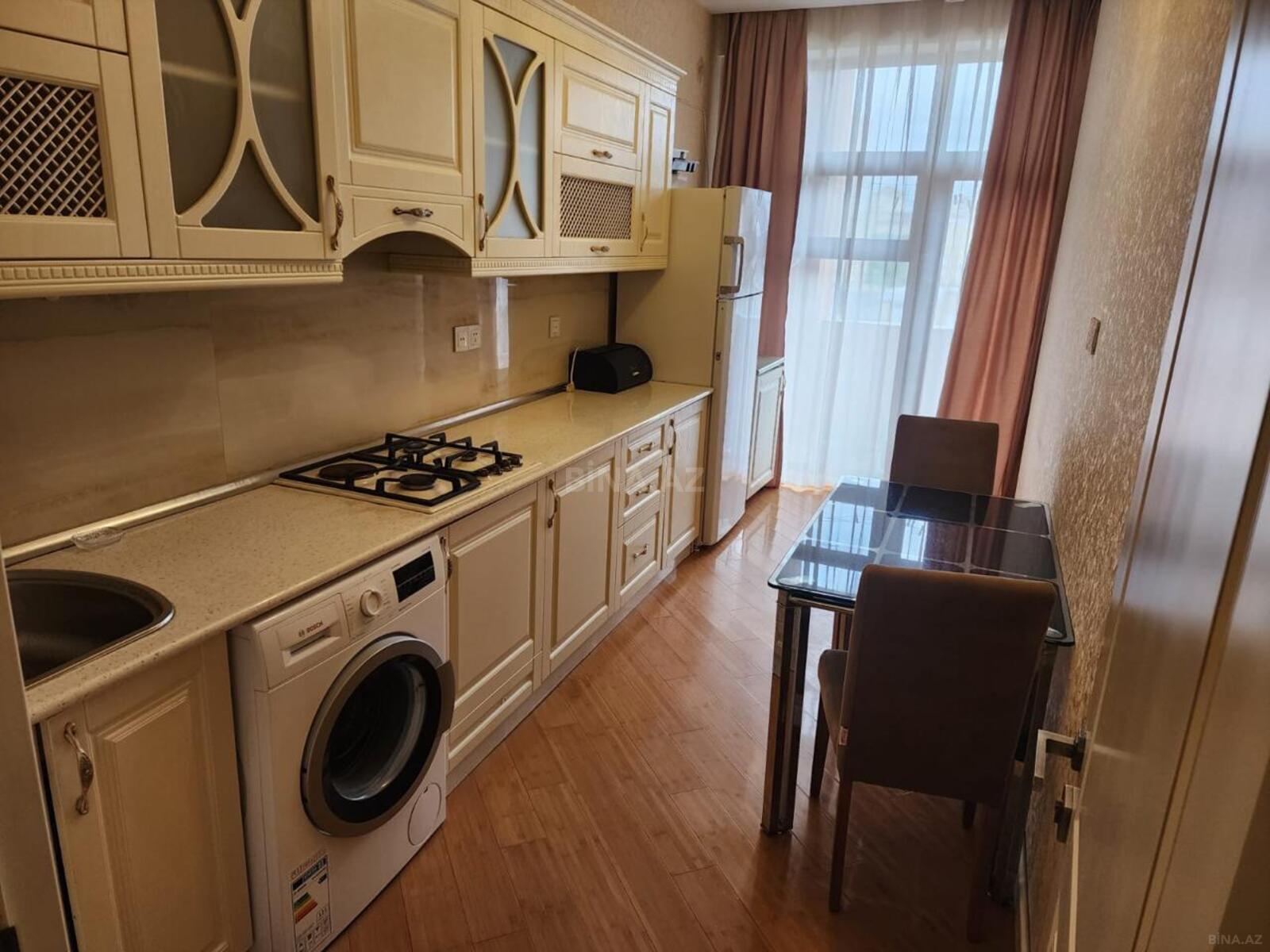 Kirayə verilir 3 otaqlı mənzil 105 m² — Bakı 3 otaq 105.00 m²
