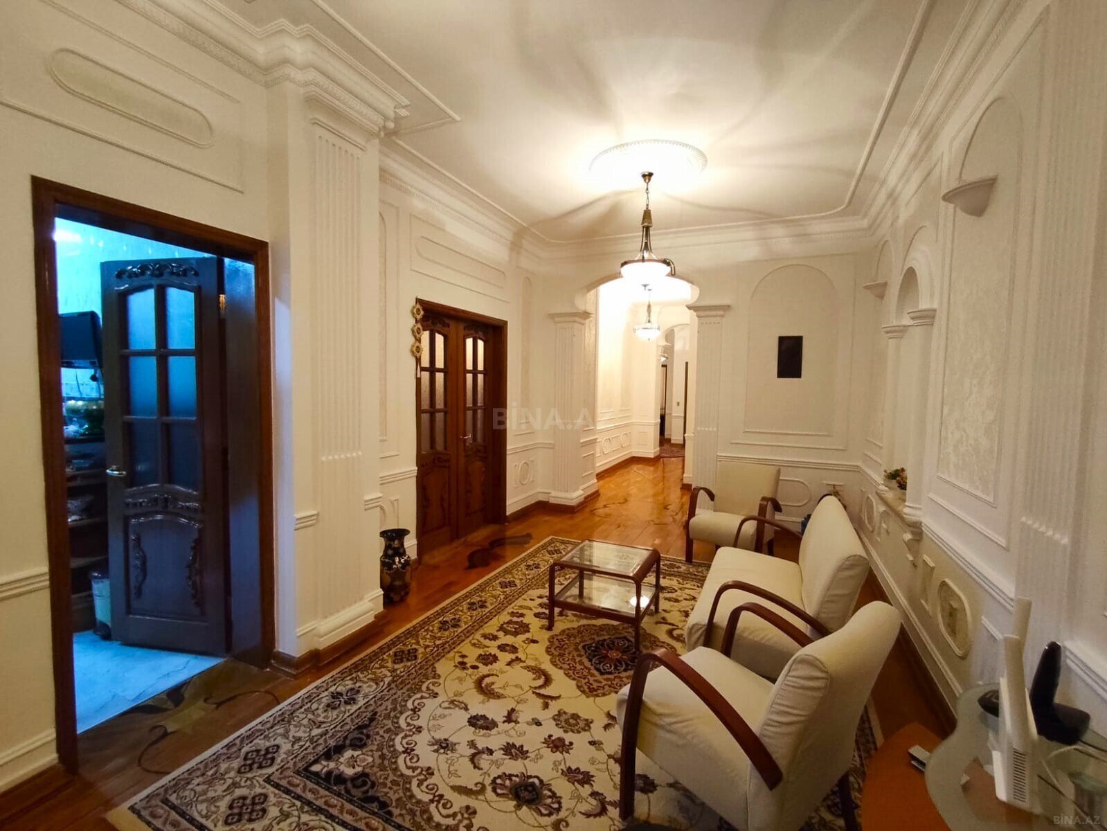 Kirayə verilir 4 otaqlı mənzil 200 m² — Bakı 4 otaq 200.00 m²