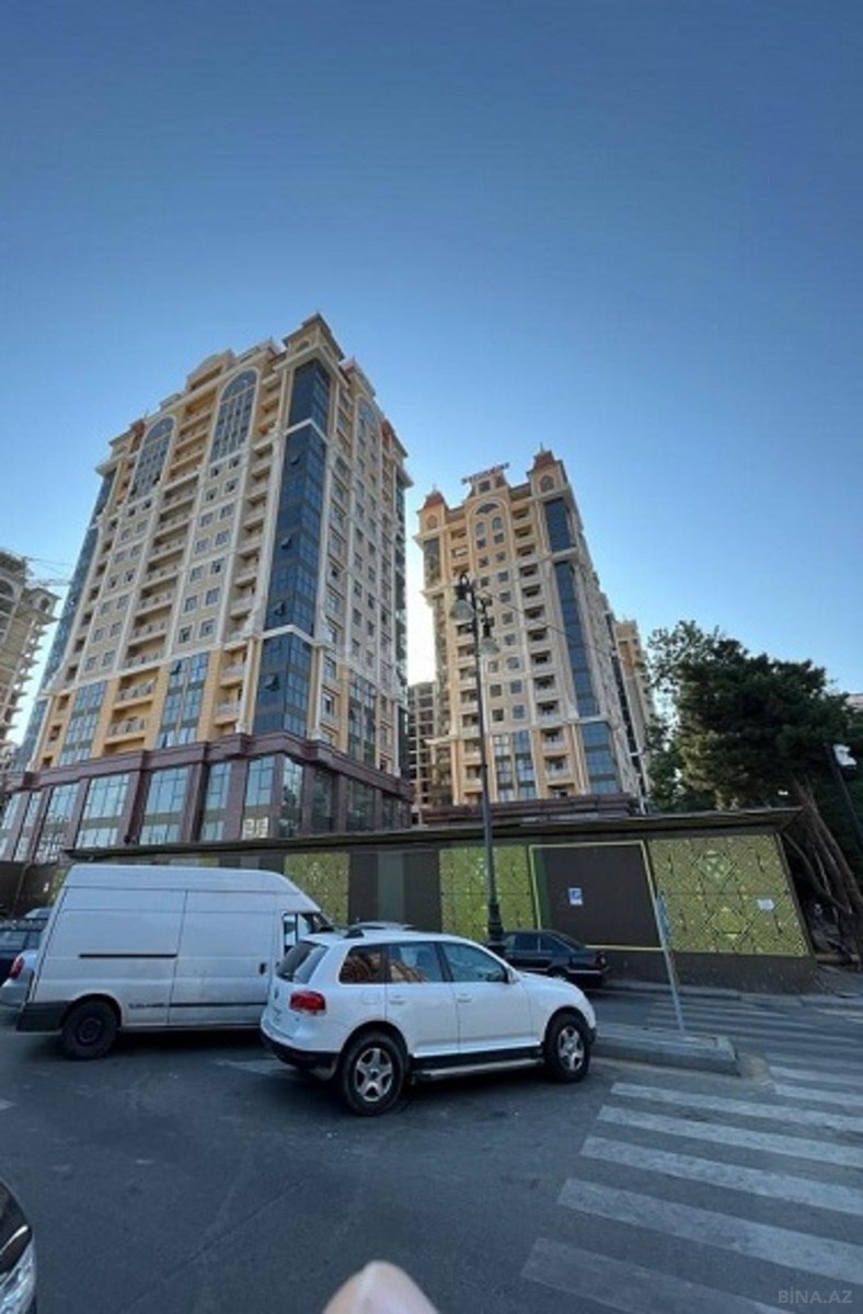 Satılır 3 otaqlı mənzil 148 m² — Bakı 3 otaq 148.00 m²