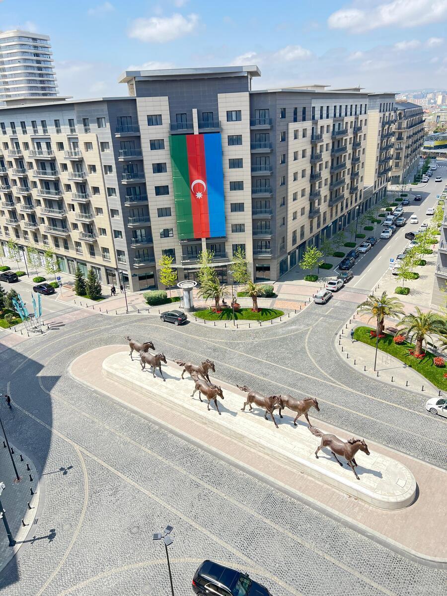 Satılır 3 otaqlı mənzil 147 m² — Bakı 3 otaq 147.00 m²