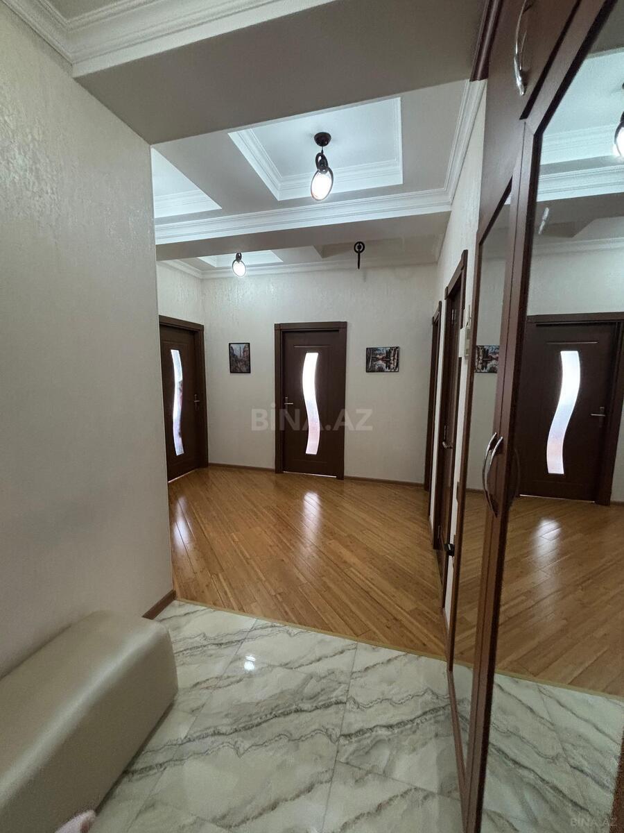 Satılır 3 otaqlı mənzil 147.7 m² — Bakı, Memar Əcəmi yanı 3 otaq 147.70 m²