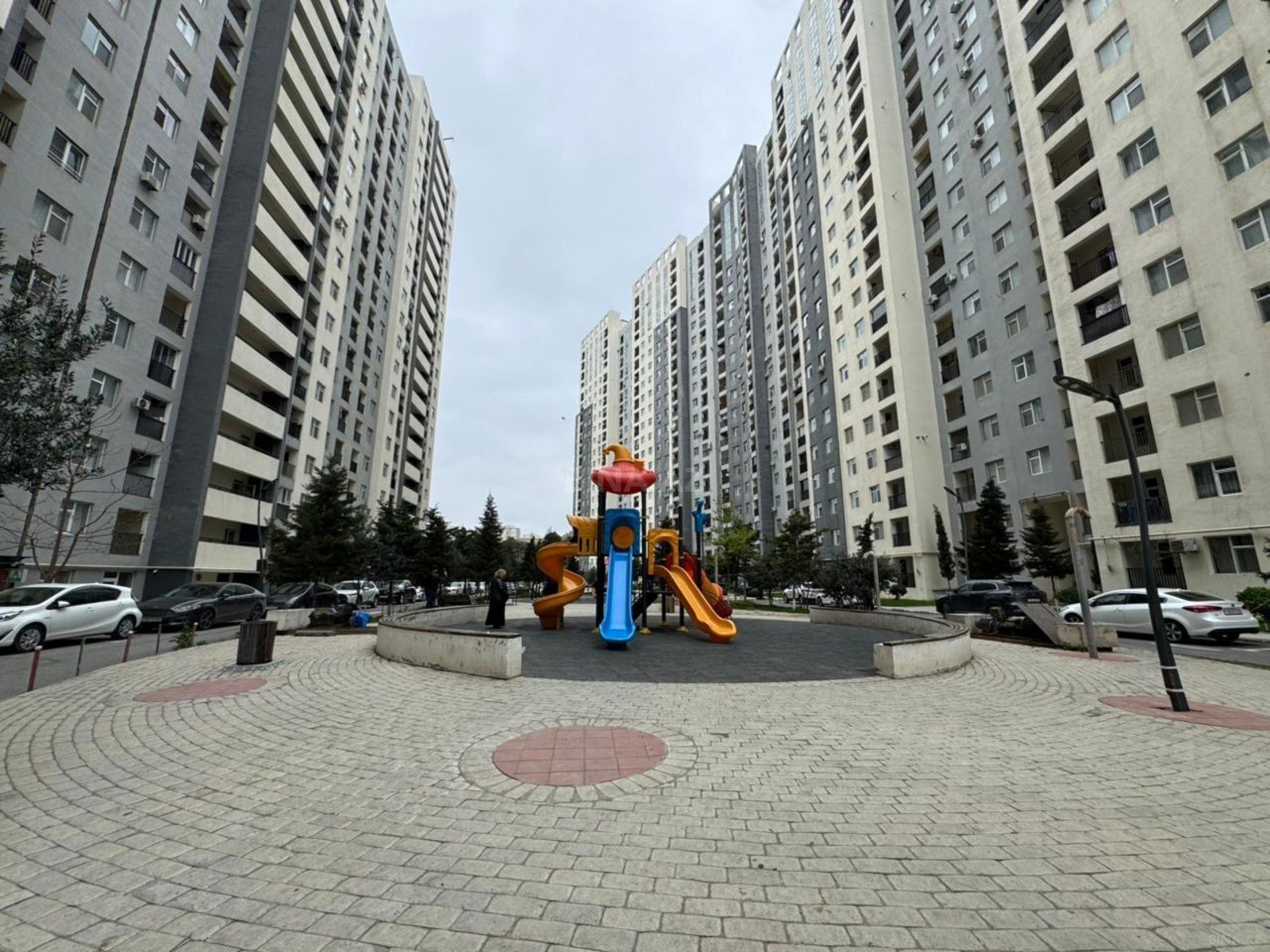 Satılır 3 otaqlı mənzil 80 m² — Bakı, Həzi Aslanov qəs. 3 otaq 80.00 m²
