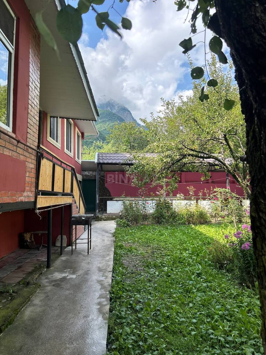 Kirayə verilir 4 otaqlı həyət evi 100 m² — Qax 4 otaq 100.00 m²