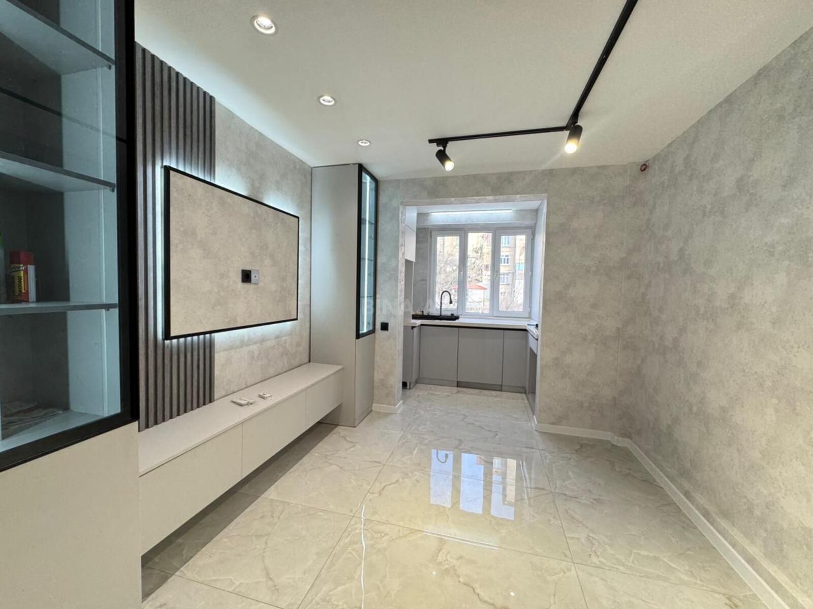 Satılır 4 otaqlı mənzil 80 m² — Bakı, Əhmədli 4 otaq 80.00 m²