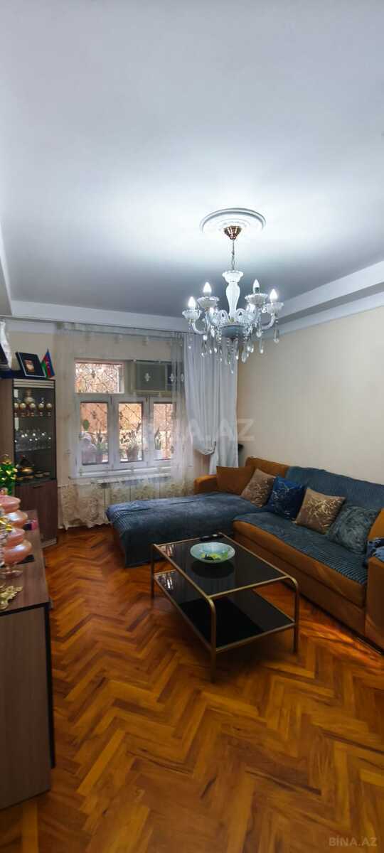 Satılır 3 otaqlı mənzil 100 m² — Bakı, İnşaatçılar 3 otaq 100.00 m²