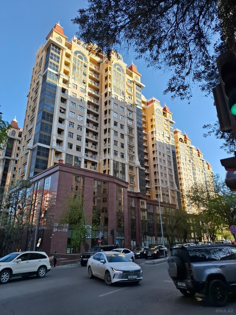 Kirayə verilir 3 otaqlı mənzil 105 m² — Bakı 3 otaq 105.00 m²