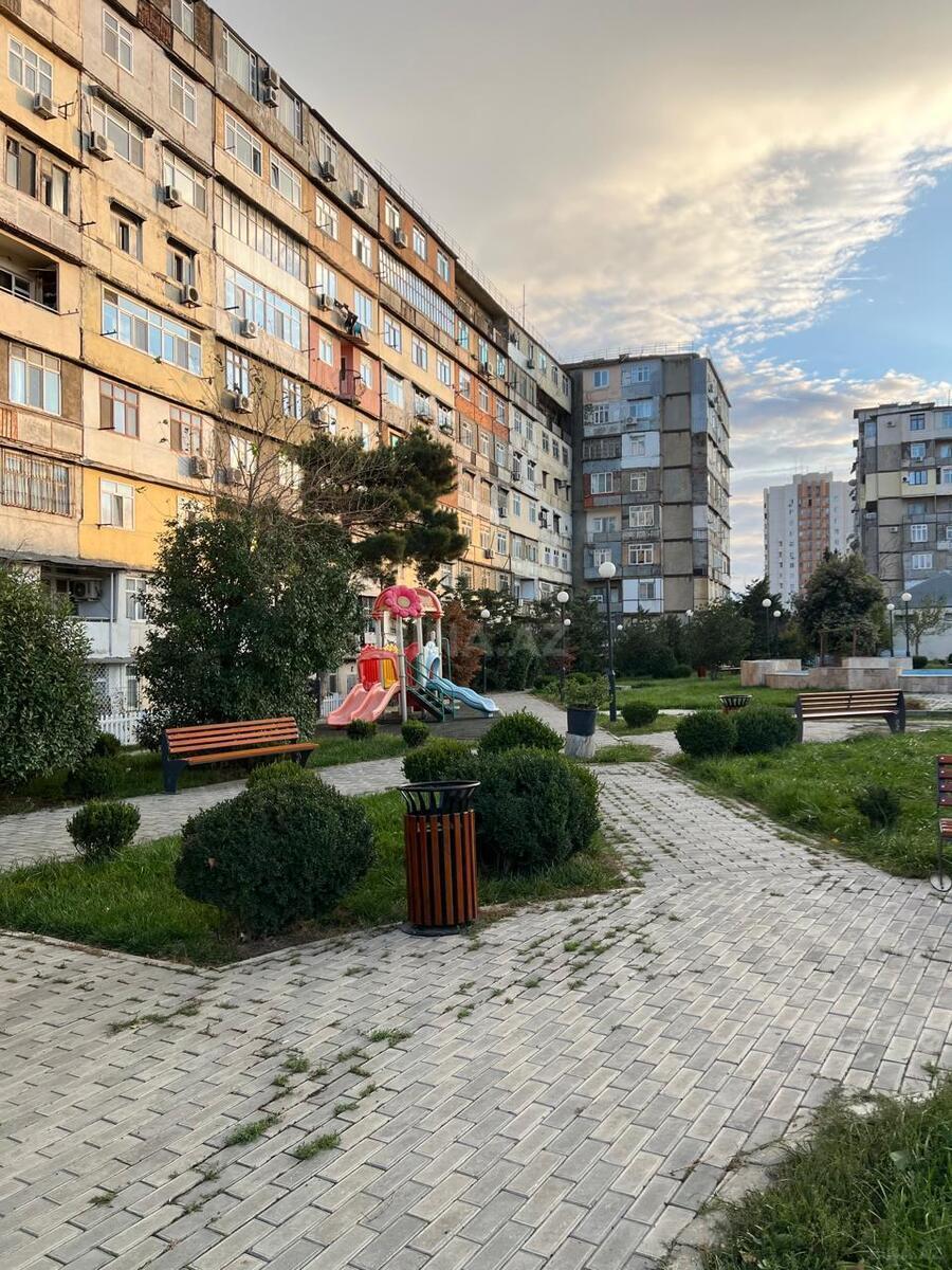 Satılır 4 otaqlı mənzil 105 m² — Bakı, 9-cu mikrorayon 4 otaq 105.00 m²