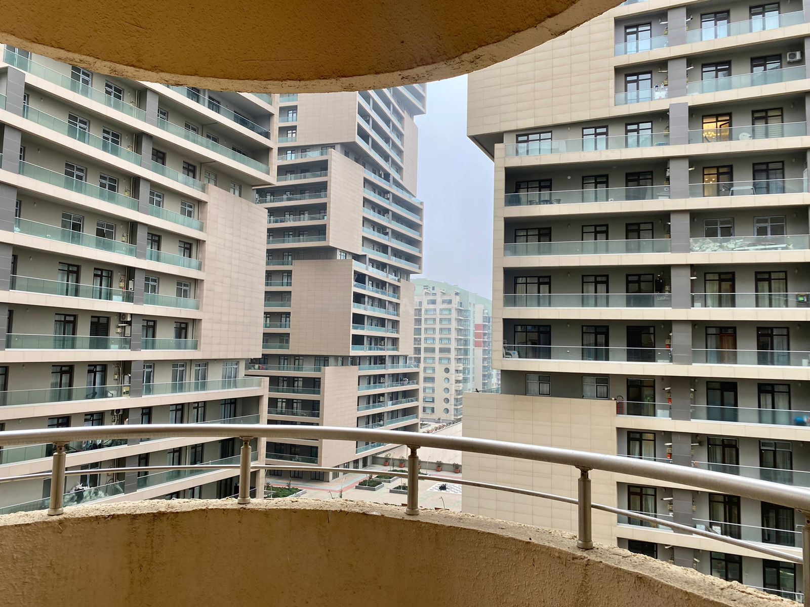 Kirayə verilir 3 otaqlı mənzil 180 m² — Bakı, Nəsimi 3 otaq 180.00 m²