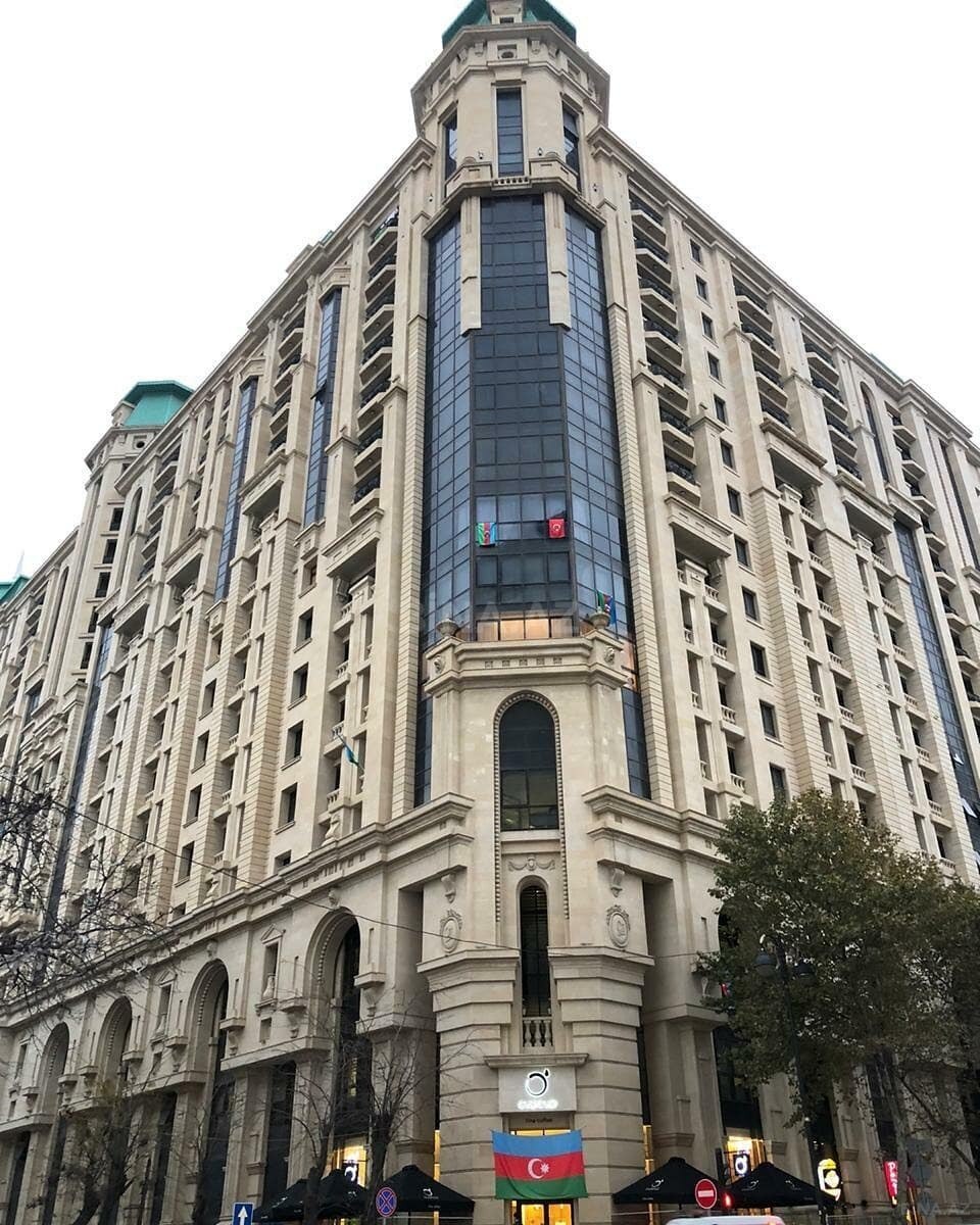 Satılır 4 otaqlı mənzil 212 m² — Bakı, Nizami 4 otaq 212.00 m²