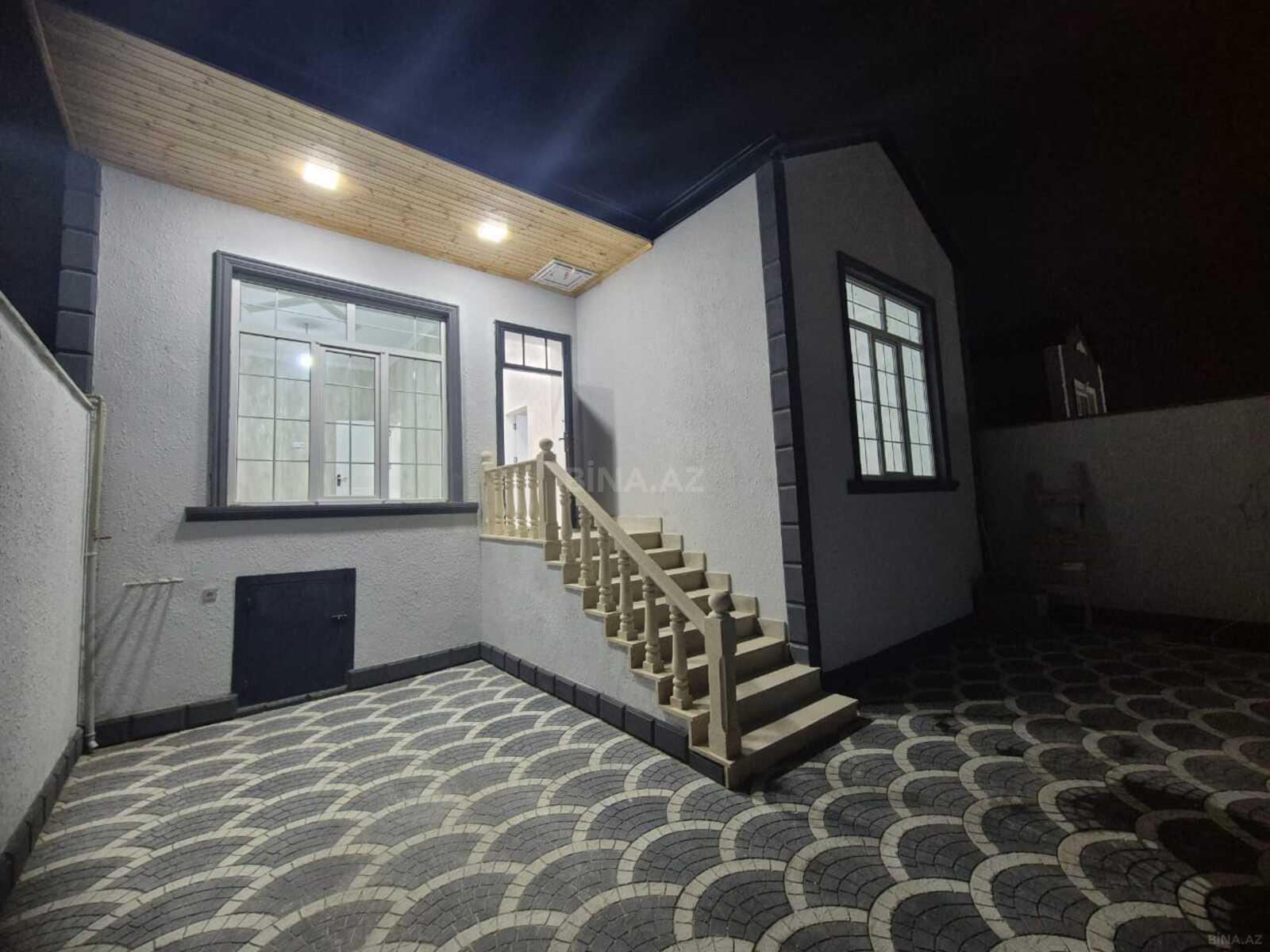 Satılır 4 otaqlı həyət evi 110 m² — Bakı 4 otaq 110.00 m²