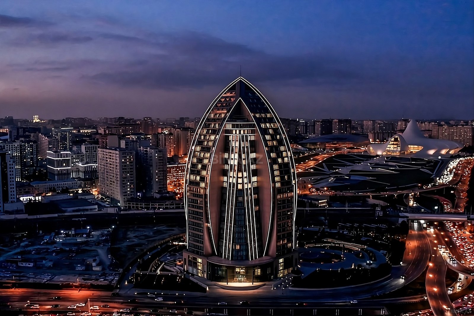 Kirayə verilir 3 otaqlı mənzil 185 m² — Bakı, Xətai 3 otaq 185.00 m²