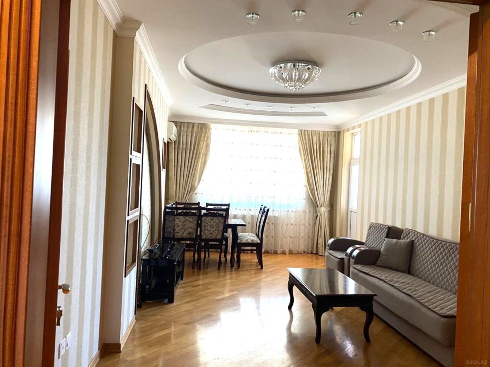 Kirayə verilir 2 otaqlı mənzil 100 m² — Bakı, Bakıxanov 2 otaq 100.00 m²