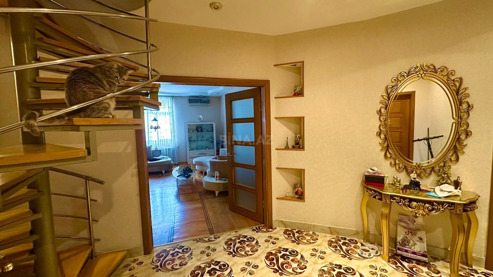 Satılır 5 otaqlı mənzil 200 m² — Bakı, Nizami 5 otaq 200.00 m²