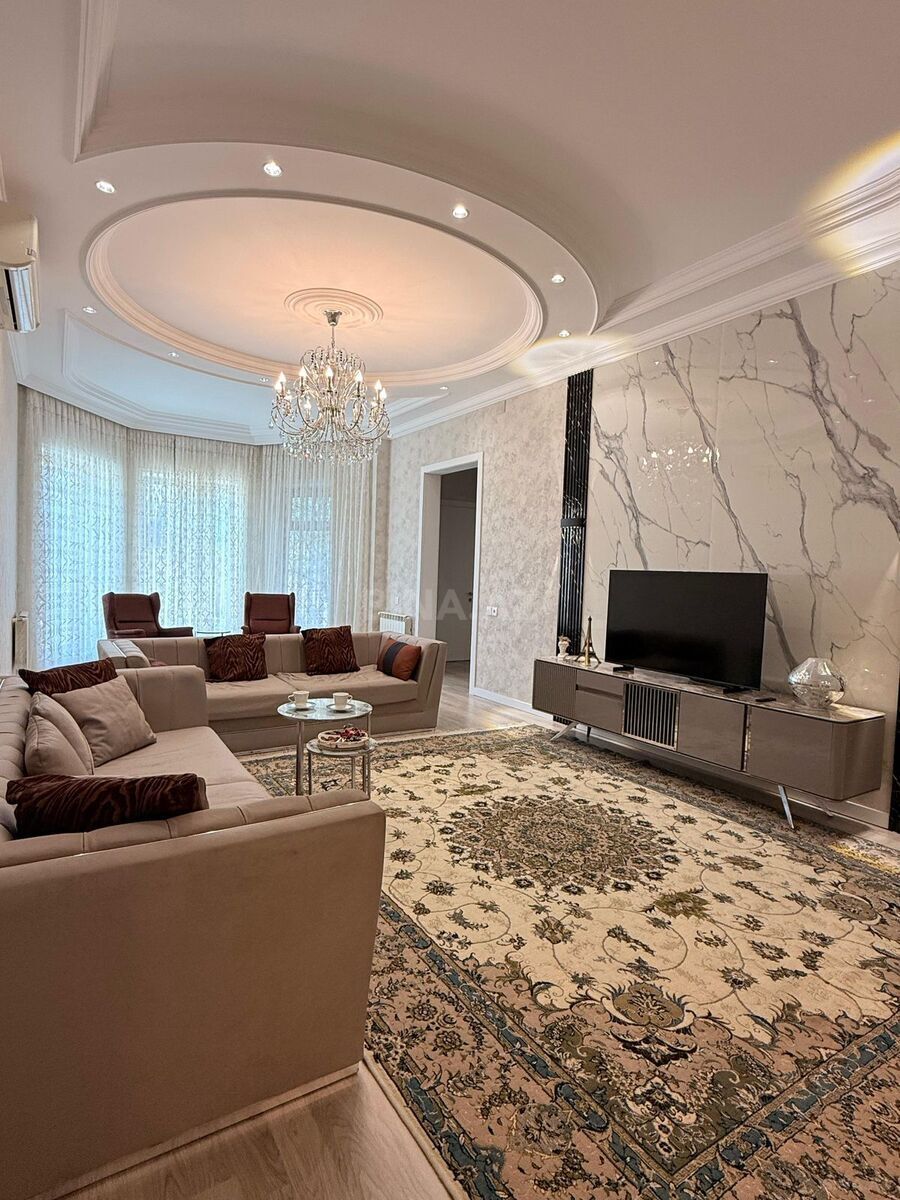 Satılır 7 otaqlı həyət evi 340 m² — Bakı 7 otaq 340.00 m²