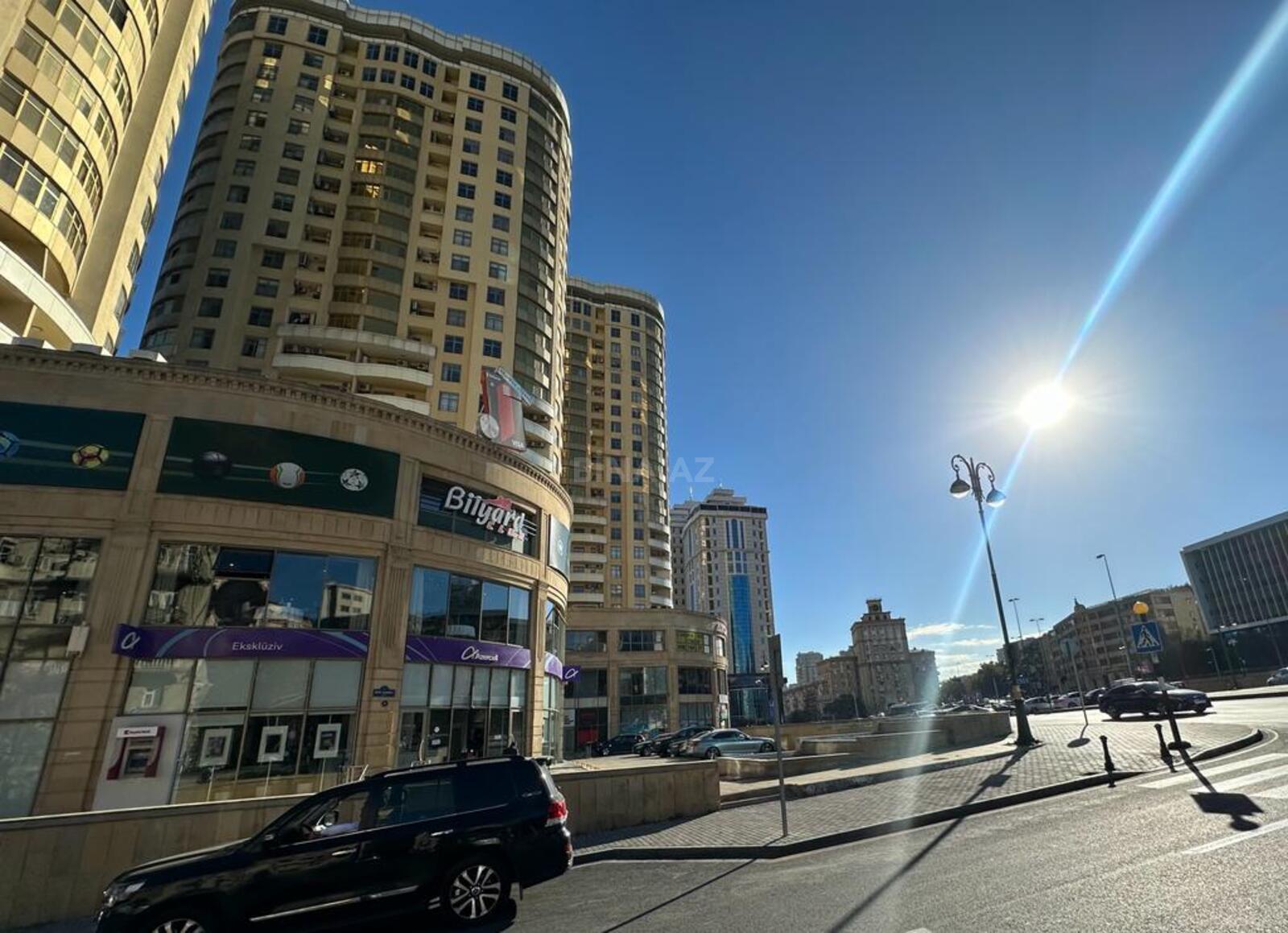 Kirayə verilir 3 otaqlı mənzil 160 m² — Bakı, Nizami 3 otaq 160.00 m²
