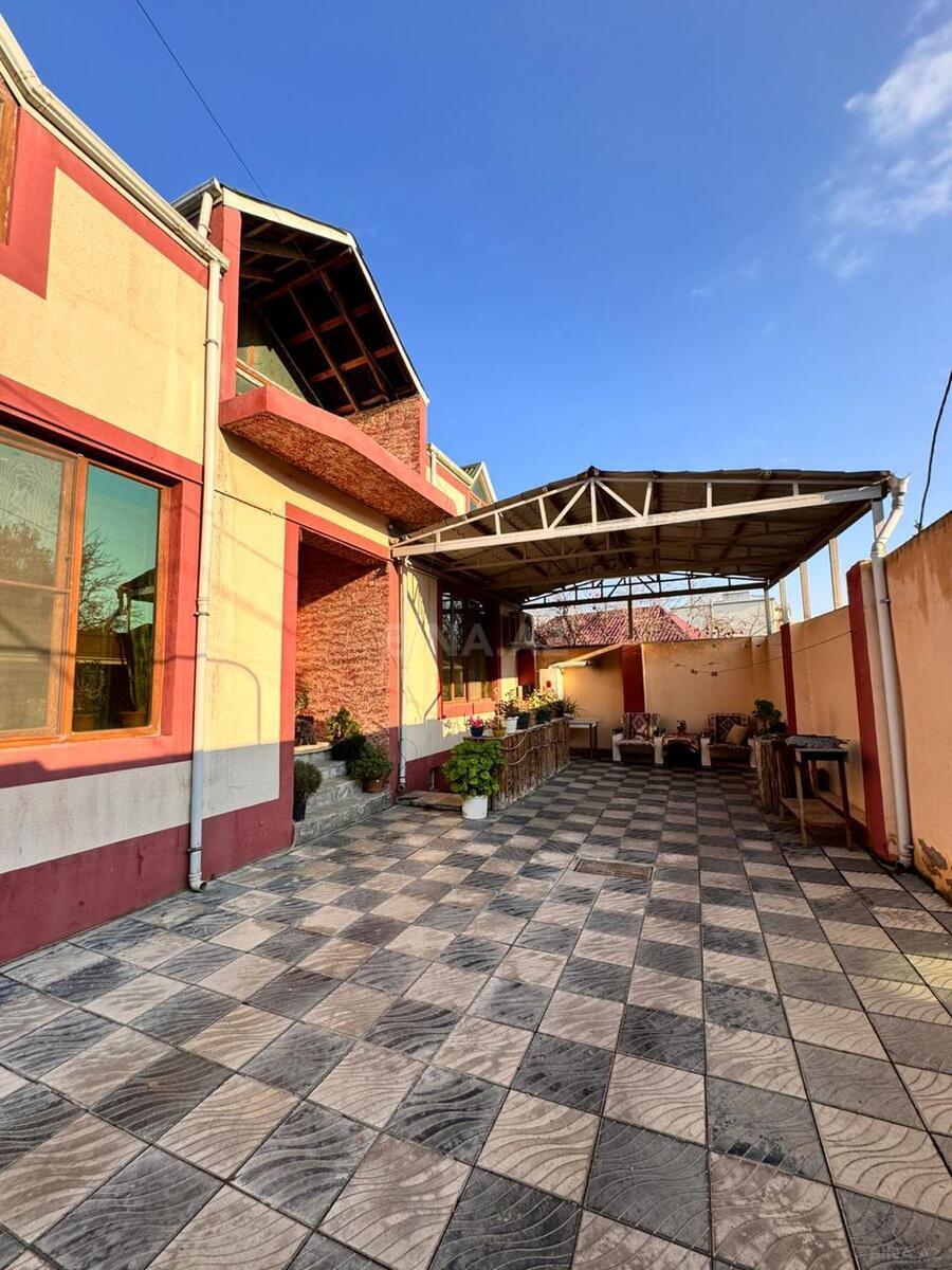 Satılır 4 otaqlı həyət evi 140 m² — Bakı 4 otaq 140.00 m²