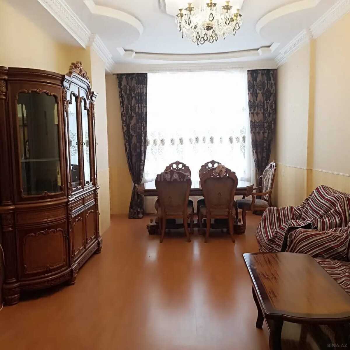 Kirayə verilir 3 otaqlı mənzil 130 m² — Bakı, Memar Əcəmi yanı 3 otaq 130.00 m²