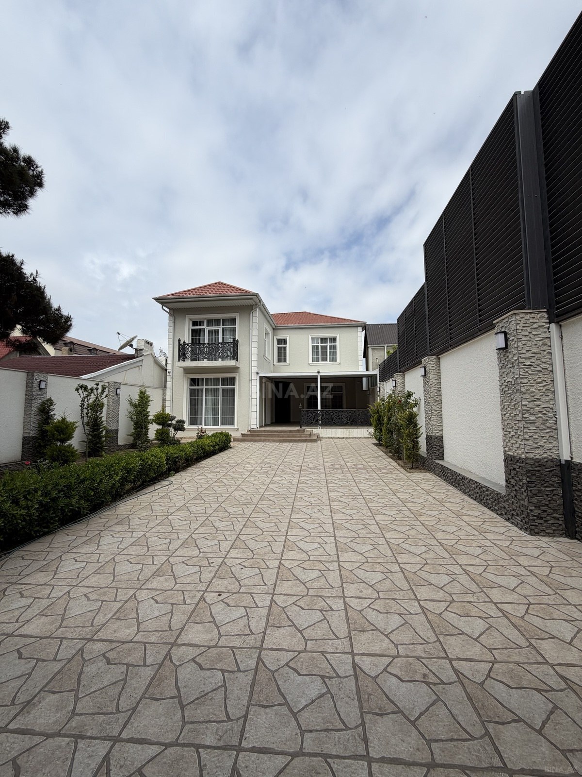 Satılır 5 otaqlı həyət evi 220 m² — Bakı, Bakıxanov 5 otaq 220.00 m²