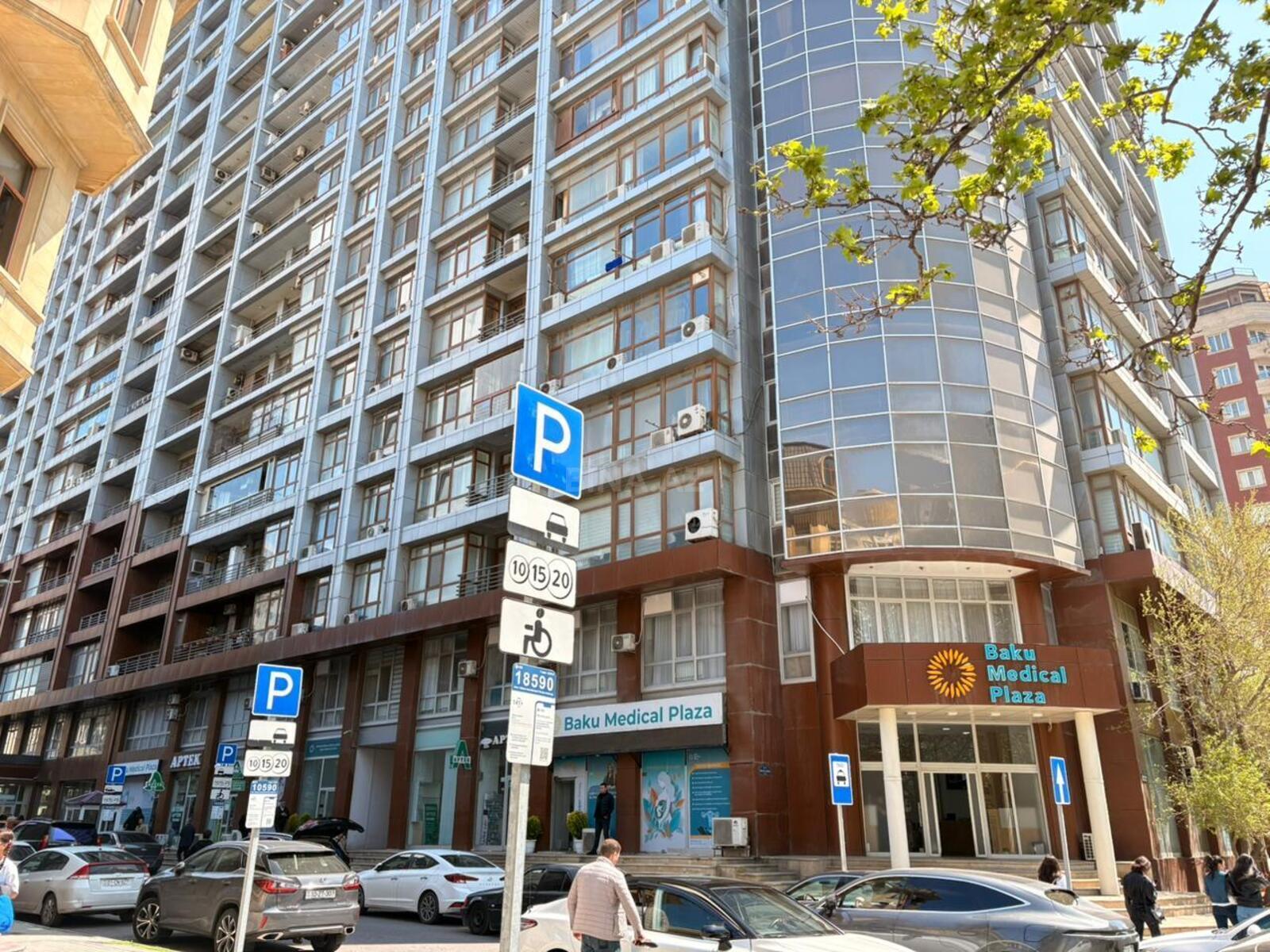 Satılır 3 otaqlı mənzil 137 m² — Bakı 3 otaq 137.00 m²
