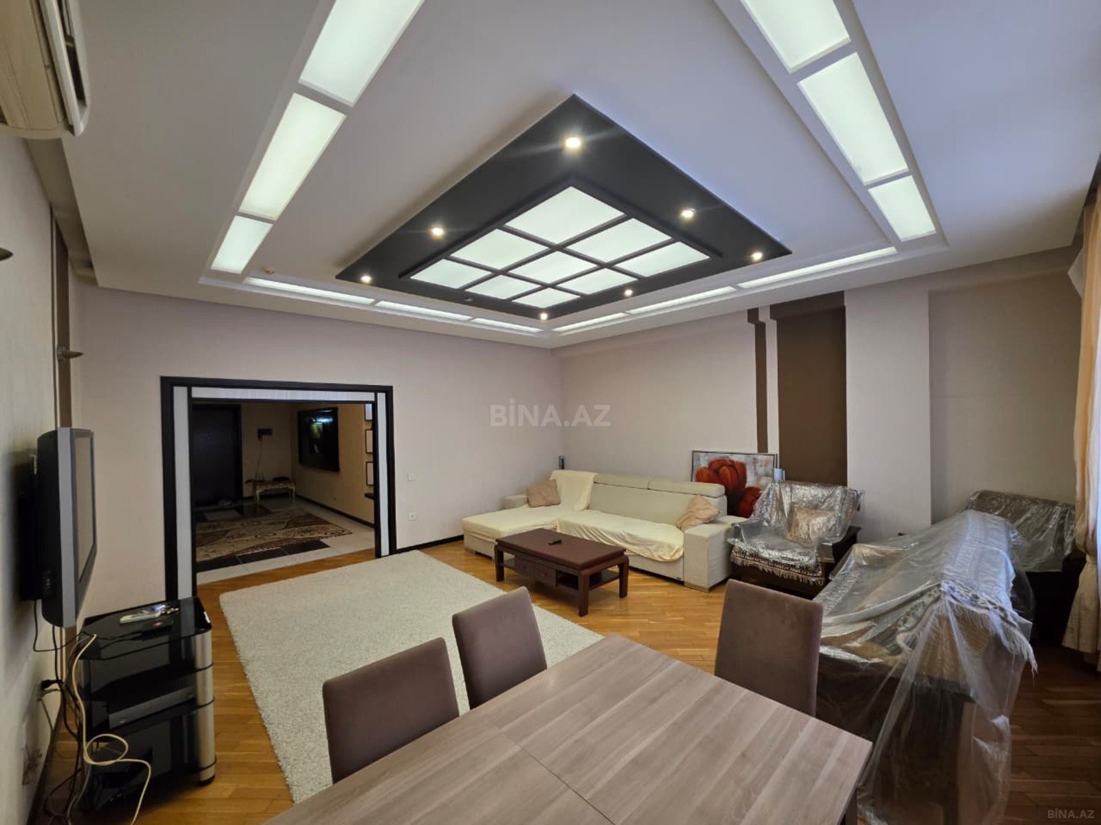Kirayə verilir 3 otaqlı mənzil 145 m² — Bakı, Nəsimi 3 otaq 145.00 m²