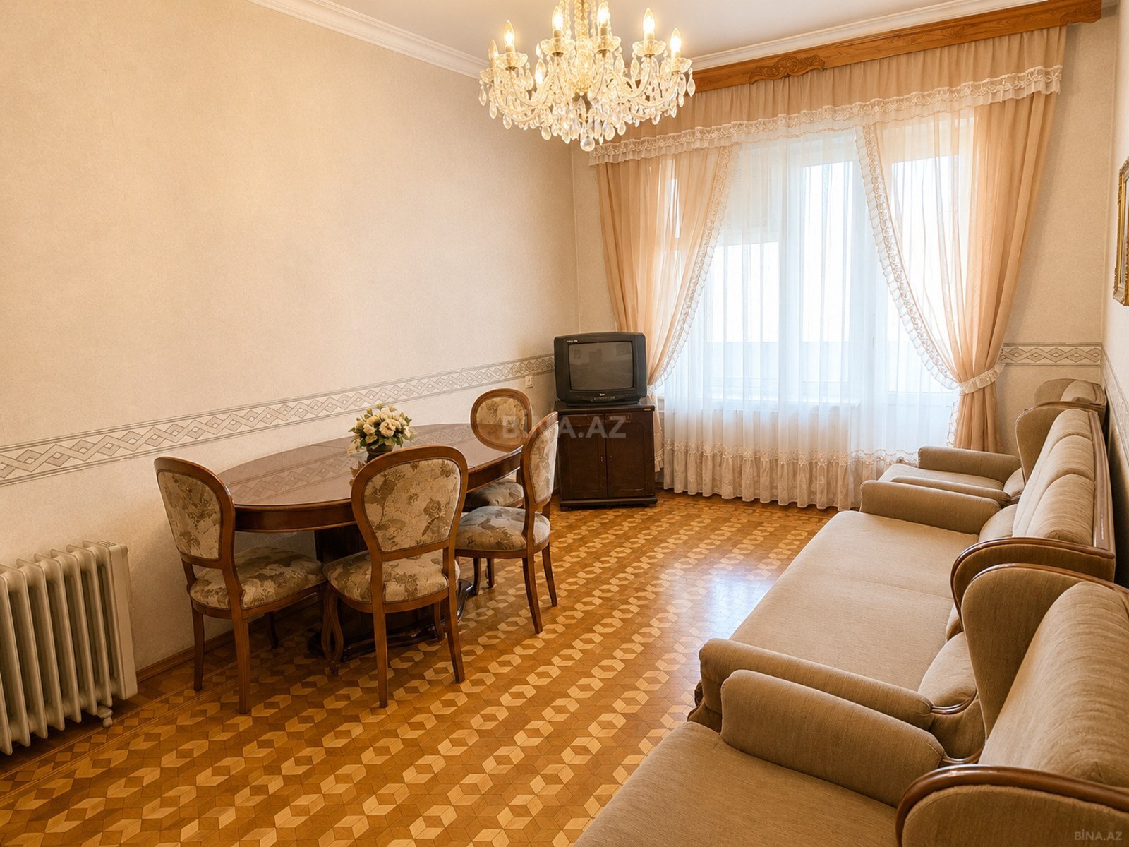 Satılır 4 otaqlı mənzil 100 m² — Bakı, Memar Əcəmi yanı 4 otaq 100.00 m²