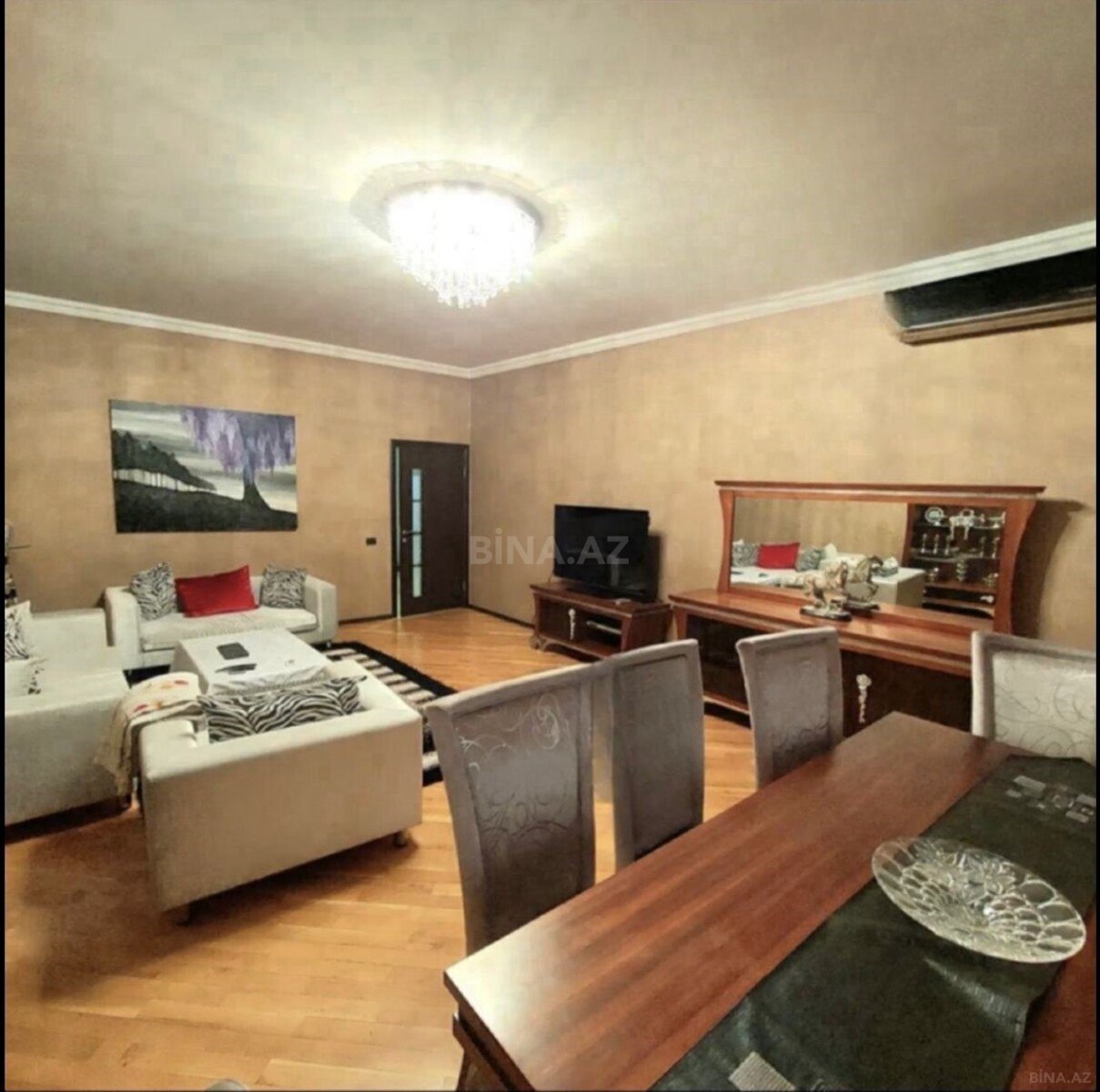Kirayə verilir 3 otaqlı mənzil 135 m² — Bakı 3 otaq 135.00 m²