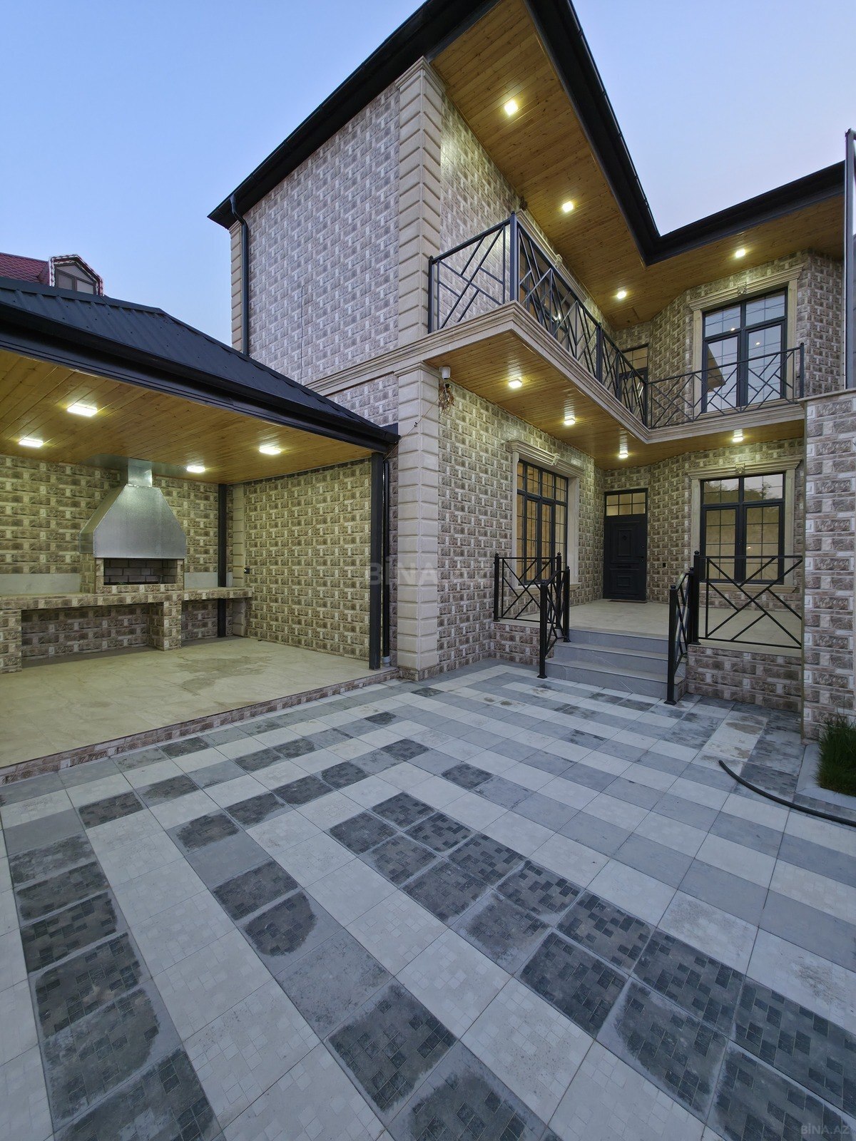 Satılır 7 otaqlı həyət evi 175 m² — Bakı, Qaraçuxur 7 otaq 175.00 m²