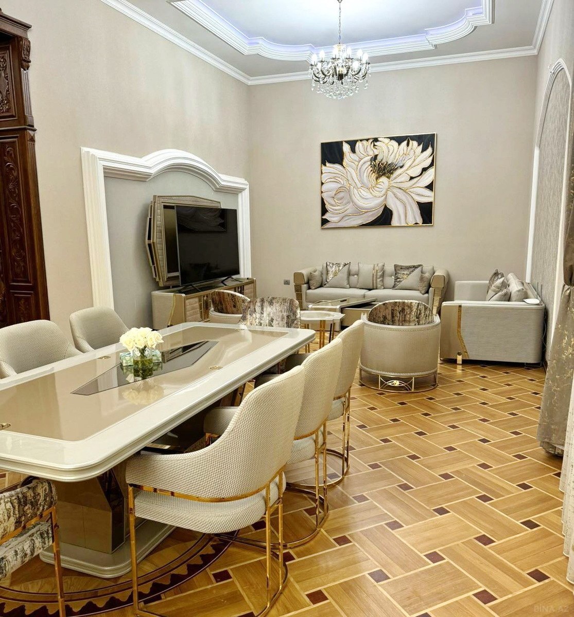 Kirayə verilir 8 otaqlı həyət evi 700 m² — Bakı 8 otaq 700.00 m²