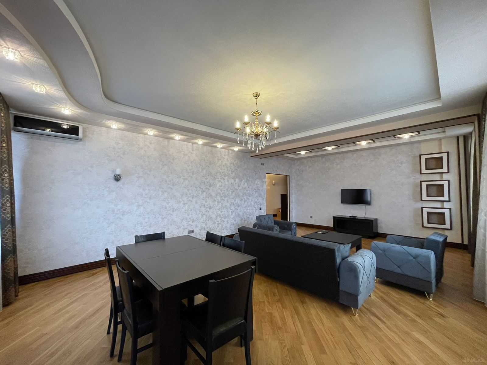 Kirayə verilir 4 otaqlı mənzil 170 m² — Bakı, Nizami 4 otaq 170.00 m²