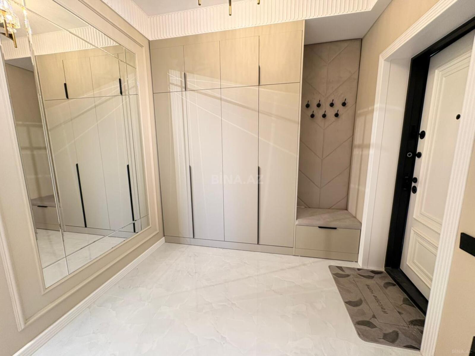 Satılır 4 otaqlı mənzil 137 m² — Bakı 4 otaq 137.00 m²
