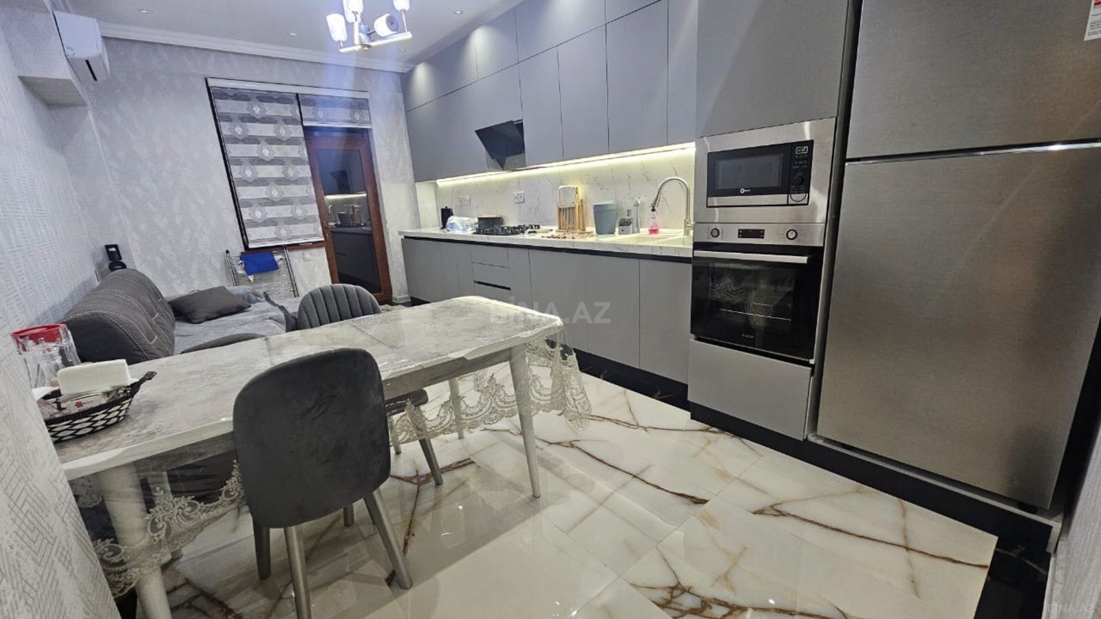 Satılır 2 otaqlı mənzil 98 m² — Bakı, İnşaatçılar 2 otaq 98.00 m²