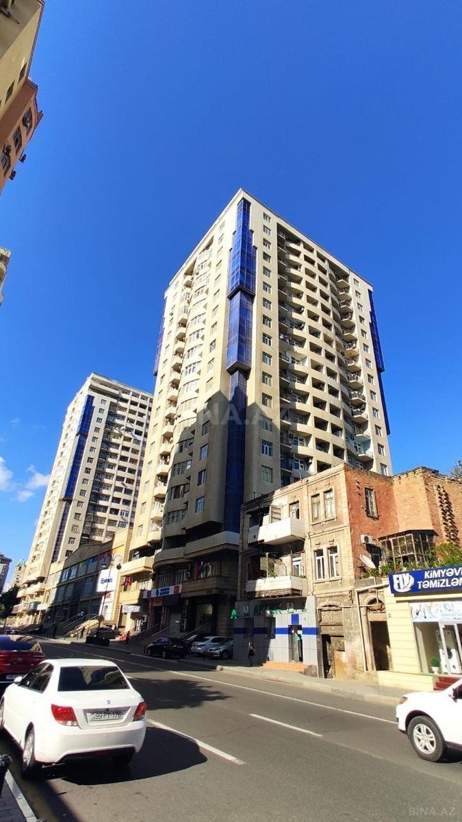 Kirayə verilir 3 otaqlı mənzil 188 m² — Bakı 3 otaq 188.00 m²