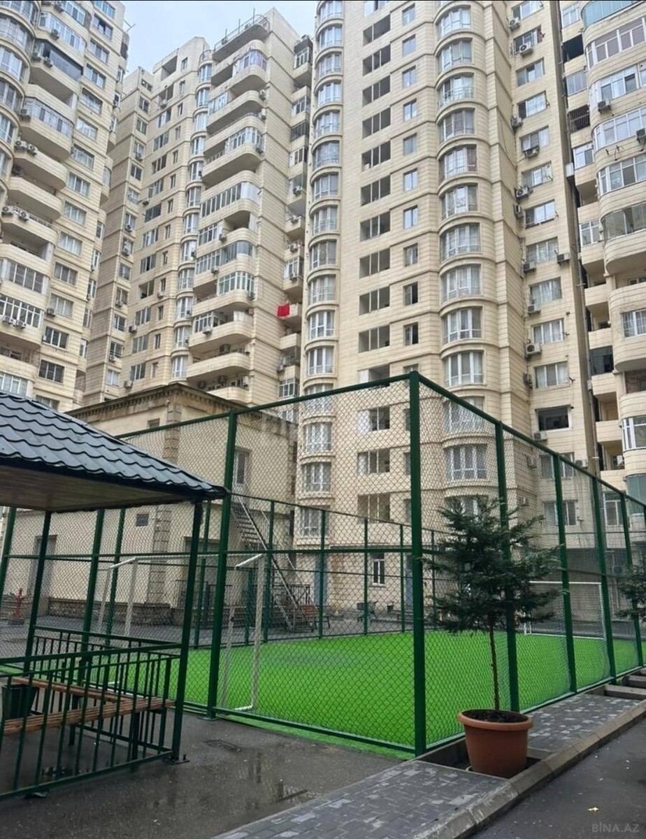 Satılır 3 otaqlı mənzil 100 m² — Bakı 3 otaq 100.00 m²