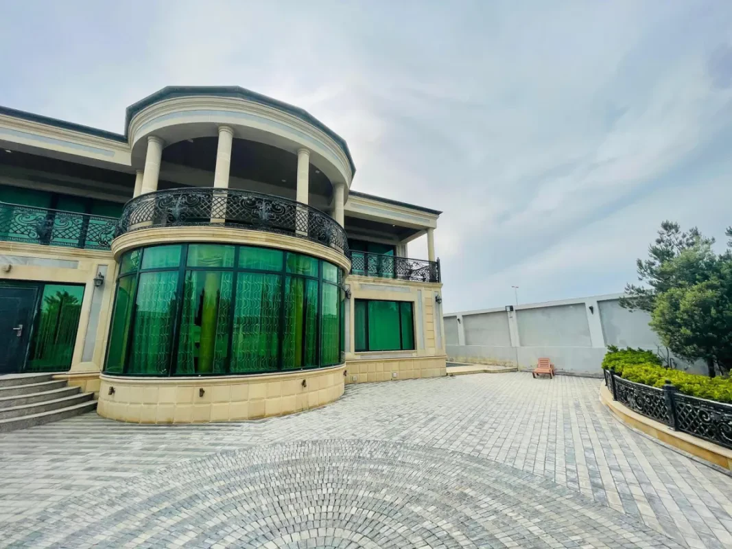 Kirayə verilir 4 otaqlı həyət evi 300 m²