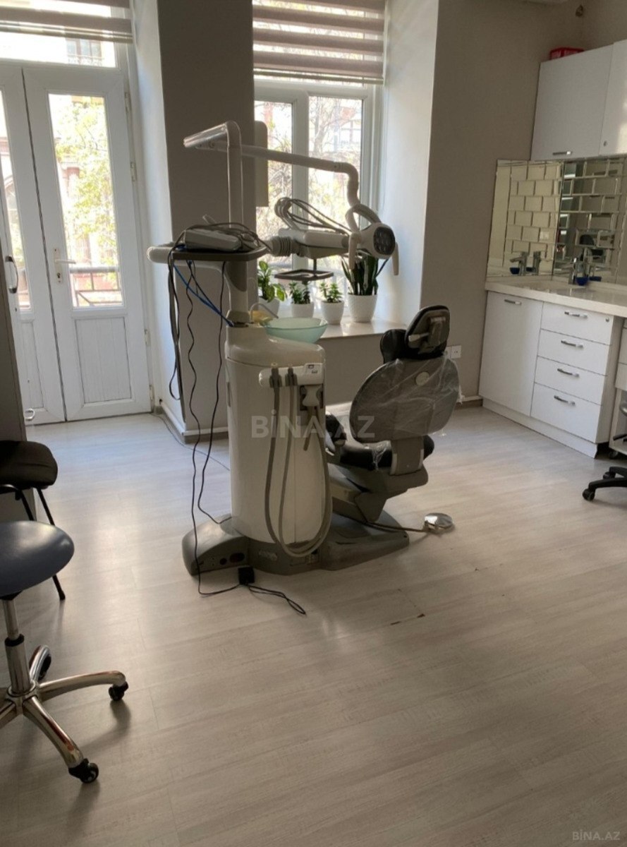 Satılır 14 otaqlı mənzil 200 m² — Bakı 14 otaq 200.00 m²